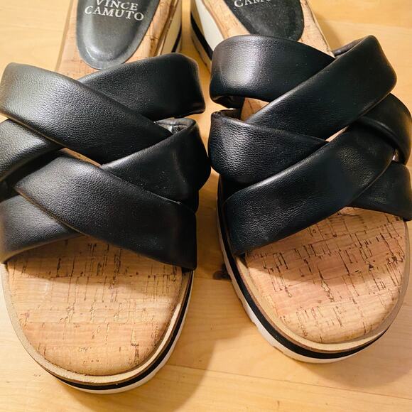 Vince Camuto "Chavelle" black platform slide sandal (Size: 8.5) - Picture 2 of 6